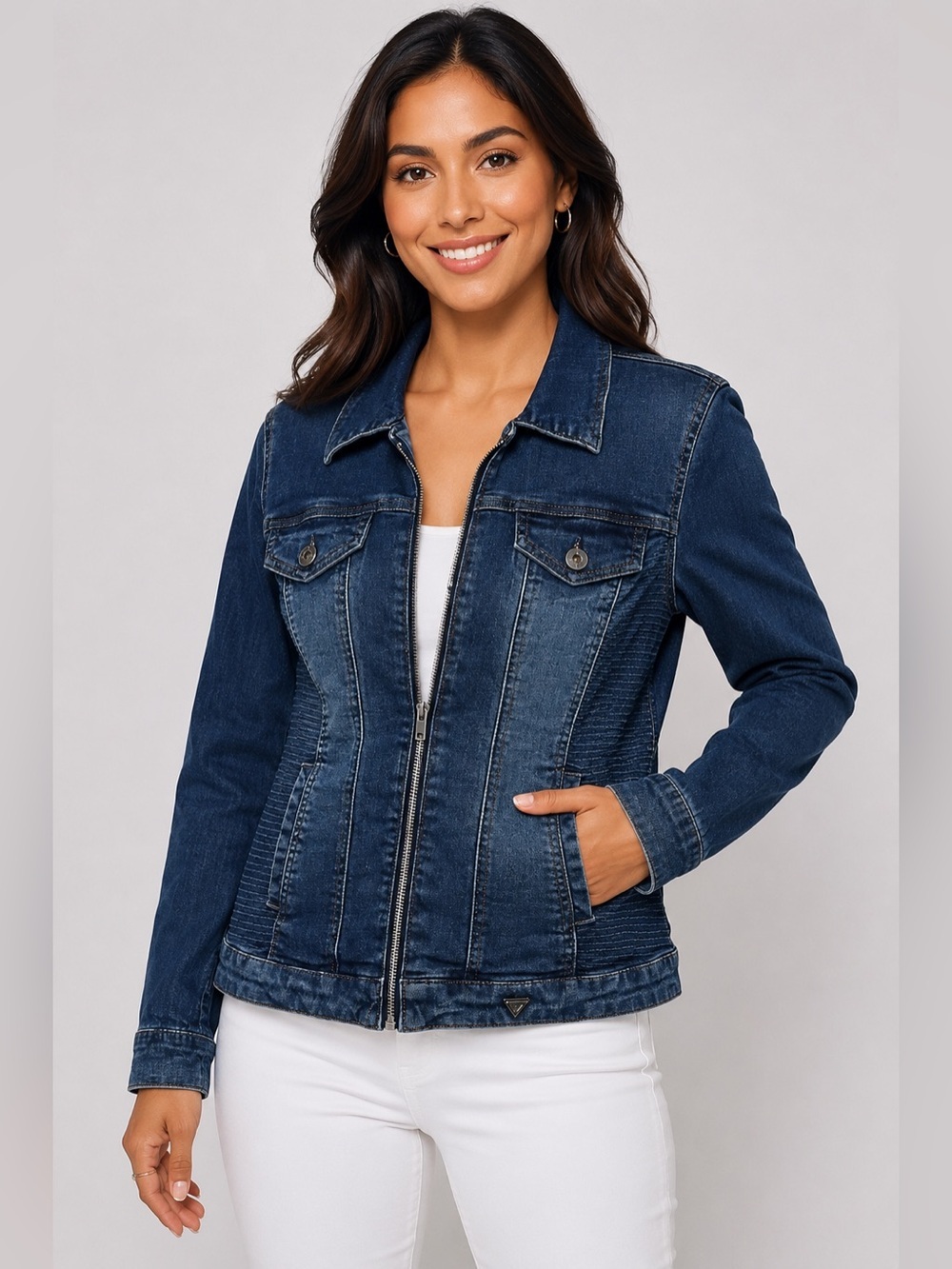 Guess Rigby Denim
Moto Zip
Distressed Blue
Jean Jacket Medium